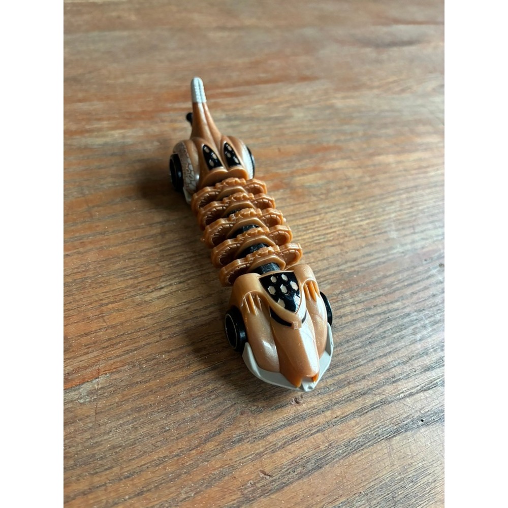 Hot Wheels Mutant Machines Rattle Roller Brown Flexible Diecast Car CGM82 HTF - Picture 2 of 6